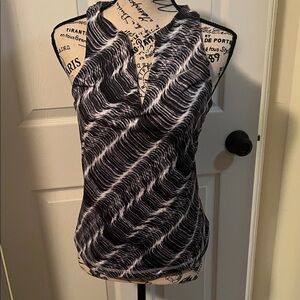 Nike Black and White Women's Tank Top Tennis Pickleball